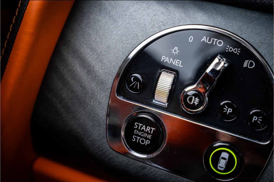 Rolls-Royce Cullinan 6.75 V12 - Panorama | Bespoke Audio | Massage | HUD | 360c