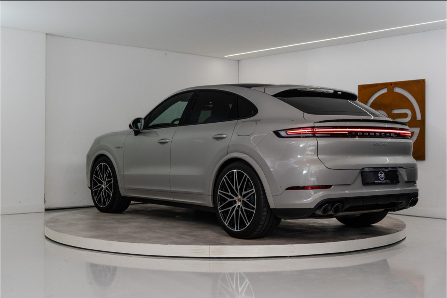 Porsche Cayenne Coupé 3.0 E-Hybrid 462PK | Cashmere | Pano | Bose | Lucht | Trekhaak | Chrono | VOL! Fabrieksgarantie