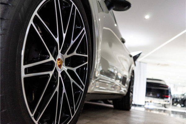 Porsche Cayenne Coupé 3.0 E-Hybrid 462PK | Cashmere | Pano | Bose | Lucht | Trekhaak | Chrono | VOL! Fabrieksgarantie