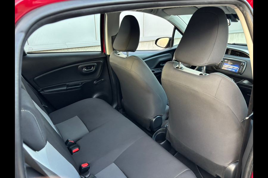 Toyota Yaris 1.5 Hybrid Design Sport / Camera / Stoelverwarming
