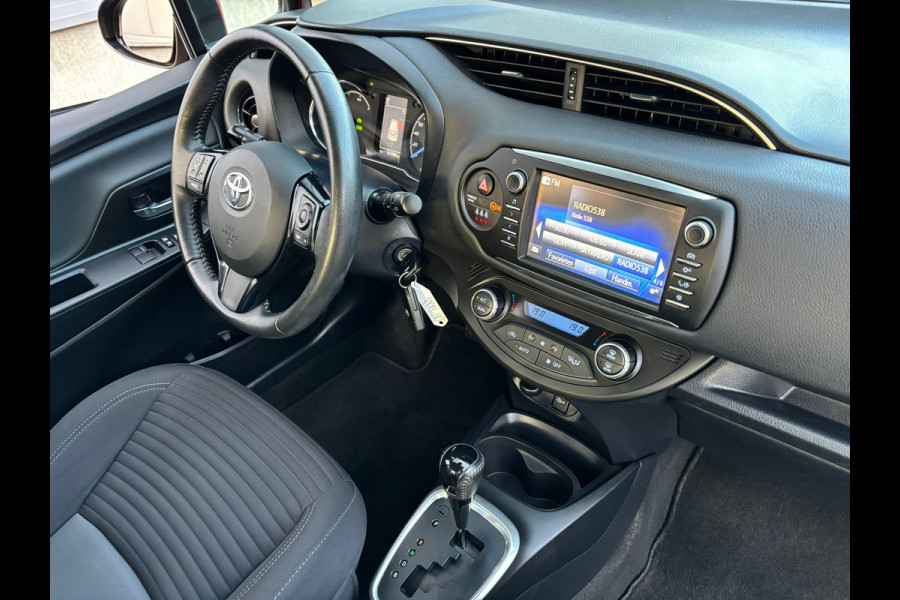 Toyota Yaris 1.5 Hybrid Design Sport / Camera / Stoelverwarming