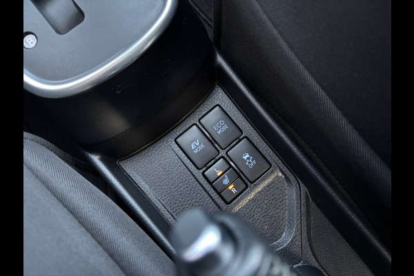 Toyota Yaris 1.5 Hybrid Design Sport / Camera / Stoelverwarming