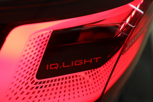 Volkswagen Golf 2.0 TSI 3XR-LINE/PANO/IQ-LGHIT/CARPLAY/STOELVER/CAM/VOL