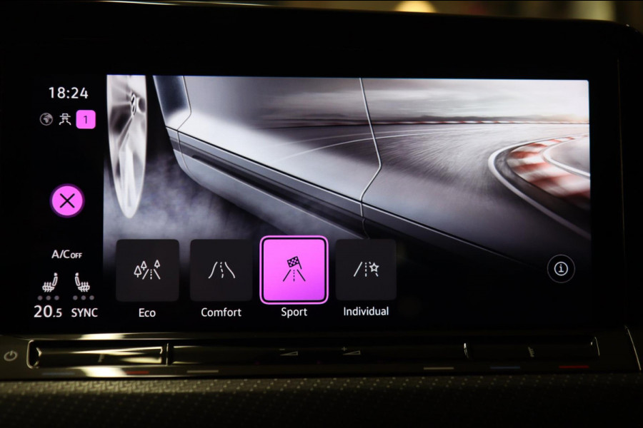 Volkswagen Golf 2.0 TSI 3XR-LINE/PANO/IQ-LGHIT/CARPLAY/STOELVER/CAM/VOL