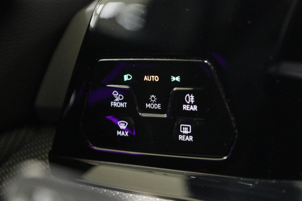 Volkswagen Golf 2.0 TSI 3XR-LINE/PANO/IQ-LGHIT/CARPLAY/STOELVER/CAM/VOL