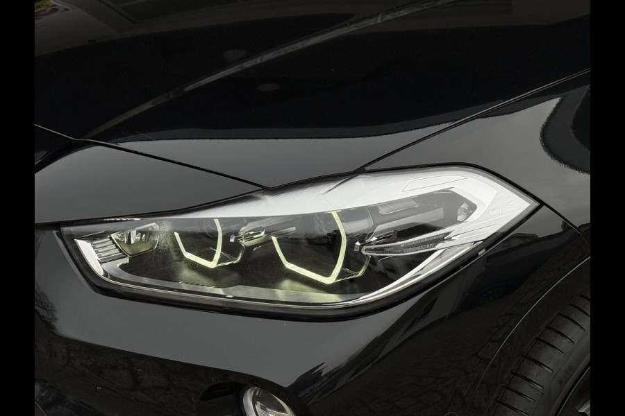 BMW X2 sDrive20i M SPORT | LEDER | PANORAMA | STOELVERWARMING | 18 INCH LM VELGEN |