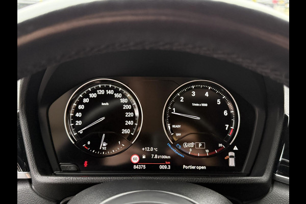 BMW X2 sDrive20i M SPORT | LEDER | PANORAMA | STOELVERWARMING | 18 INCH LM VELGEN |