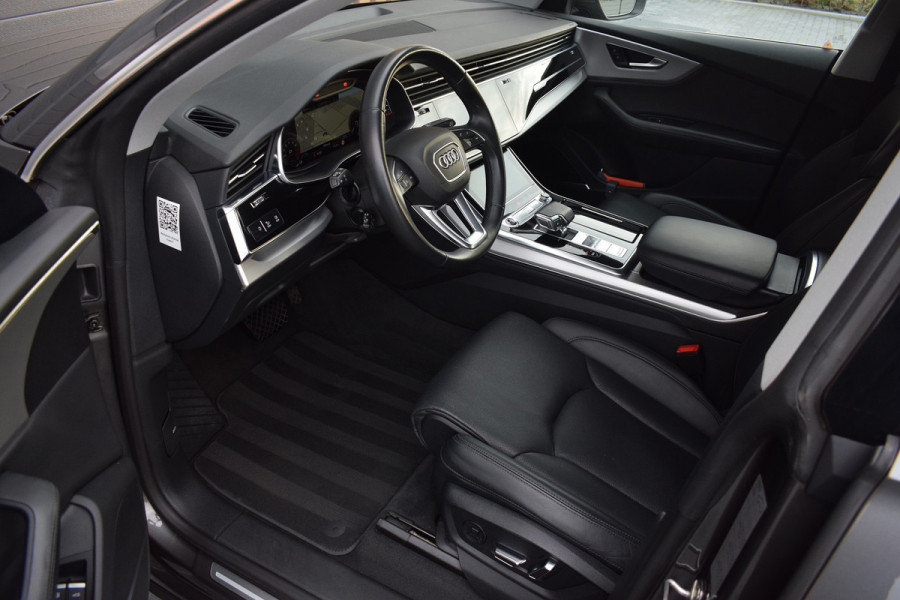 Audi Q8 55 TFSI e Quattro | Luchtvering | Trekhaak | B&O | Leer | 360 camera