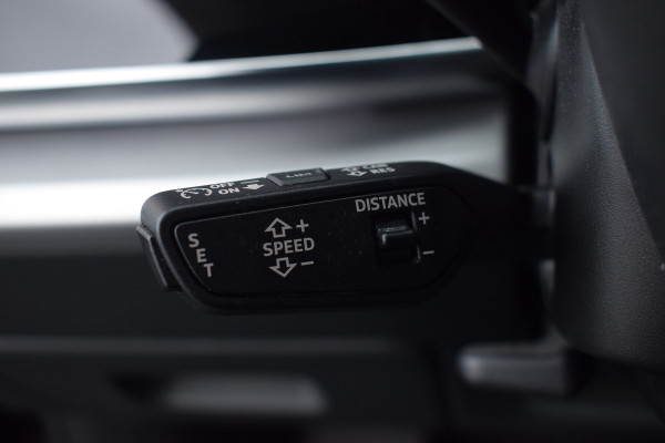 Audi Q8 55 TFSI e Quattro | Luchtvering | Trekhaak | B&O | Leer | 360 camera