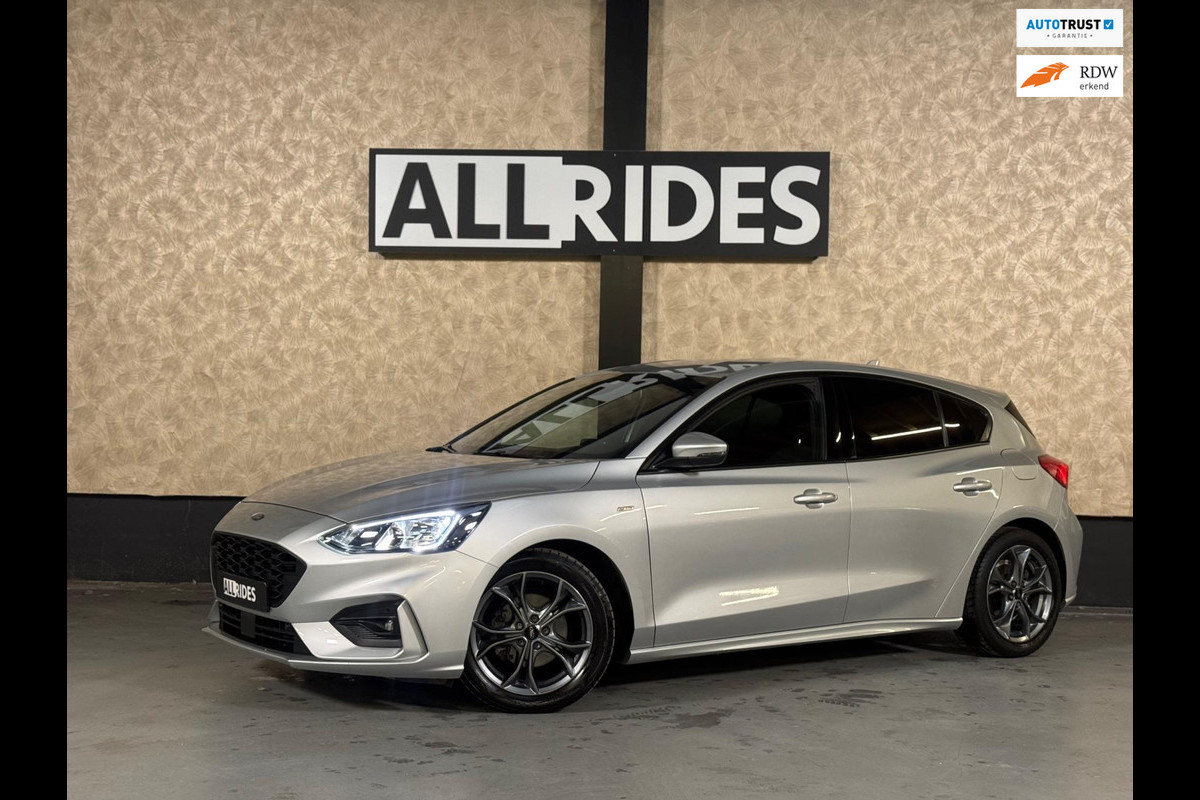 Ford Focus ST-Line | Automaat | Keyless | Camera | DAB | Stoel-/stuurverwarming
