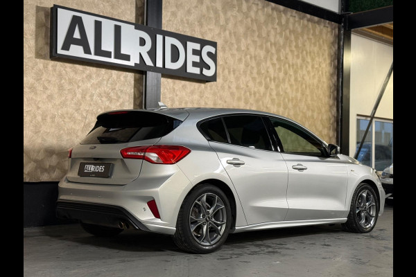 Ford Focus ST-Line | Automaat | Keyless | Camera | DAB | Stoel-/stuurverwarming