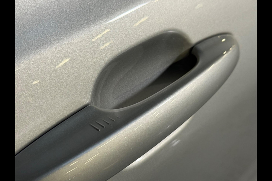 Ford Focus ST-Line | Automaat | Keyless | Camera | DAB | Stoel-/stuurverwarming