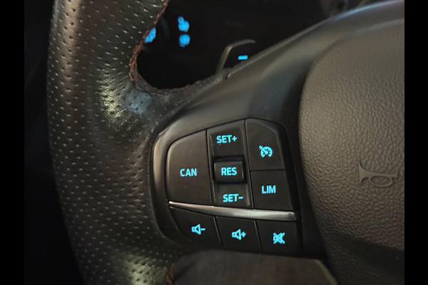 Ford Focus ST-Line | Automaat | Keyless | Camera | DAB | Stoel-/stuurverwarming
