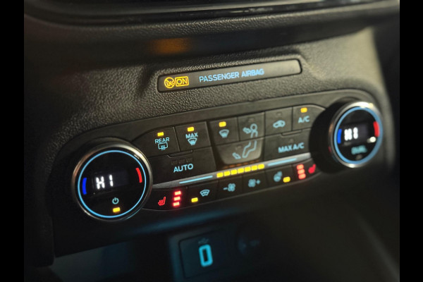 Ford Focus ST-Line | Automaat | Keyless | Camera | DAB | Stoel-/stuurverwarming