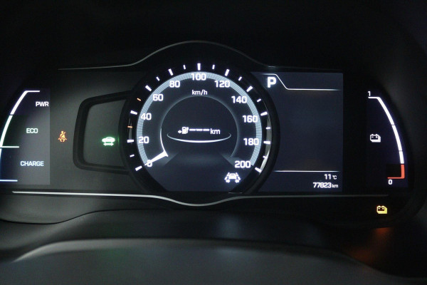 Hyundai IONIQ Comfort EV (ACHTERUITRIJCAMERA, NAVIGATIE, CRUISE CONTROL ADAPTIEF, STOELVERWARMING)