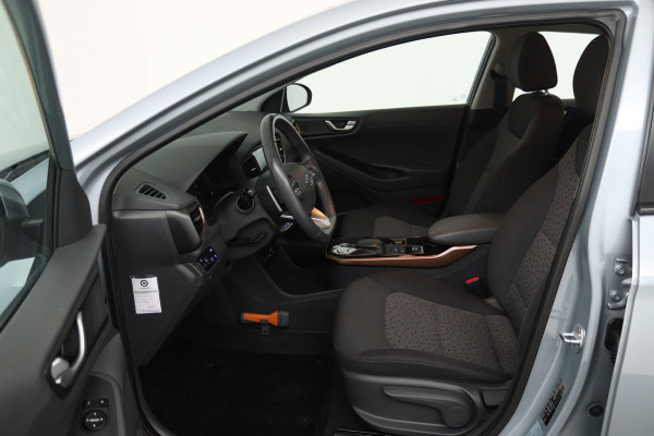 Hyundai IONIQ Comfort EV (ACHTERUITRIJCAMERA, NAVIGATIE, CRUISE CONTROL ADAPTIEF, STOELVERWARMING)