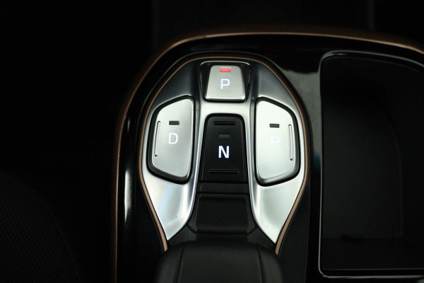 Hyundai IONIQ Comfort EV (ACHTERUITRIJCAMERA, NAVIGATIE, CRUISE CONTROL ADAPTIEF, STOELVERWARMING)
