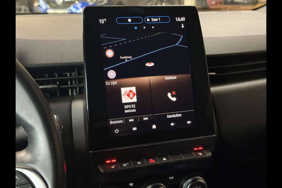 Renault Clio 1.3 TCe 130pk Aut | intens | Groot Navi | 17" | Stoelverwarming | Carplay | Cruise Control | 100% Dealer onderhouden!