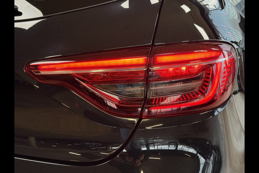 Renault Clio 1.3 TCe 130pk Aut | intens | Groot Navi | 17" | Stoelverwarming | Carplay | Cruise Control | 100% Dealer onderhouden!