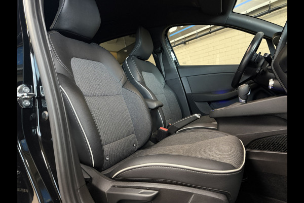 Renault Clio 1.3 TCe 130pk Aut | intens | Groot Navi | 17" | Stoelverwarming | Carplay | Cruise Control | 100% Dealer onderhouden!