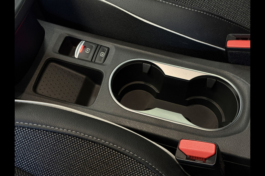 Renault Captur 1.3 TCe 155 AUT Edition One| Groot Navi | Trekhaak | Pano | Bose | 18" | 360 | Led | 100% Elk jaar onderhouden!