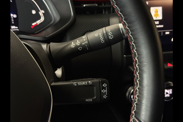 Renault Clio 1.3 TCe 130pk R.S. Line | VERKOCHT! Groot Navi | 17" | Camera | PDC V+A | Carplay | Led |