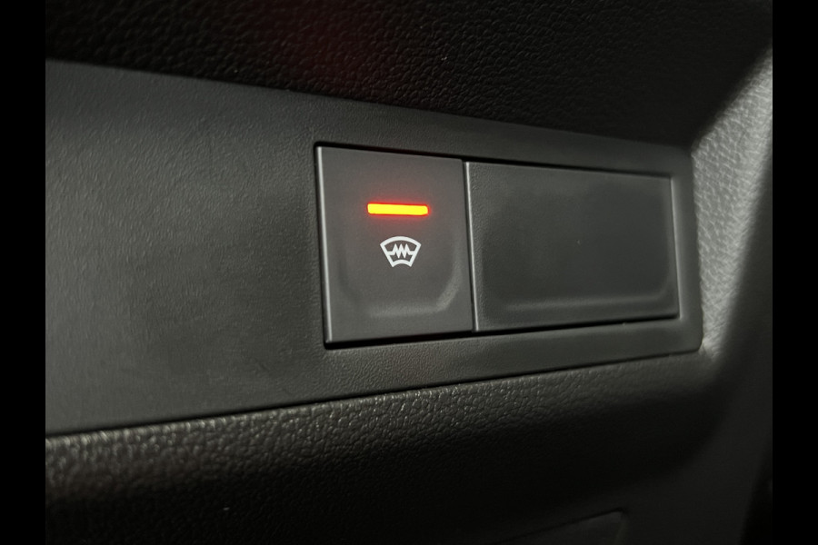 Renault Captur 1.3 TCe 160 RS Line | Groot Navi | Stoel, Stuur & voorruitverwarming | 18" | Led | 100% Dealer onderhouden!