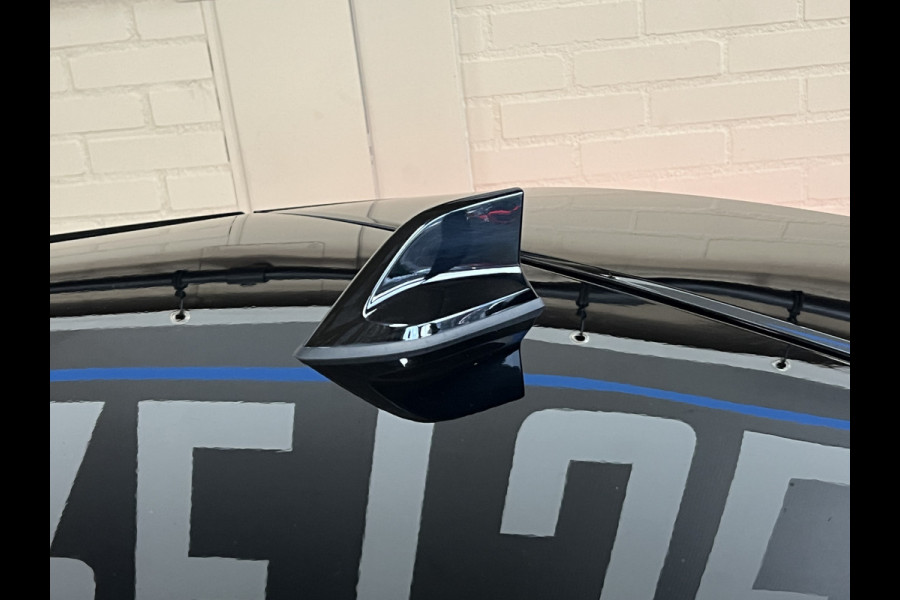 Renault Captur 1.3 TCe 160 RS Line | Groot Navi | Stoel, Stuur & voorruitverwarming | 18" | Led | 100% Dealer onderhouden!