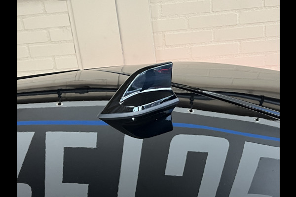 Renault Captur 1.3 TCe 160 RS Line | Groot Navi | Stoel, Stuur & voorruitverwarming | 18" | Led | 100% Dealer onderhouden!