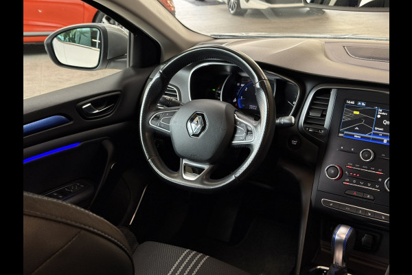 Renault Mégane 1.3 TCe 160TCe GT-Line | Navi | 18 inch | Led | Camera | Stoelverwarming | PDC V+A | Keurig nette en goed onderhouden Megane GT-Line