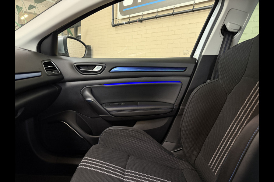 Renault Mégane 1.3 TCe 160TCe GT-Line | Navi | 18 inch | Led | Camera | Stoelverwarming | PDC V+A | Keurig nette en goed onderhouden Megane GT-Line
