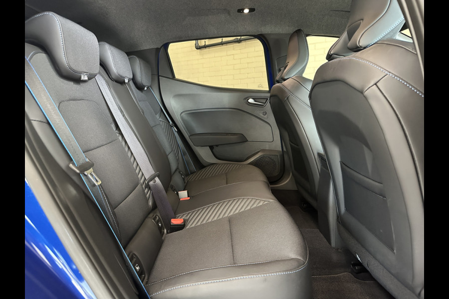 Renault Clio 1.0 TCe 90 Esprit Alpine | Groot Navi | Bose | Camera | 17" | Blindspot | ACC Volledig Dealer onderhouden!