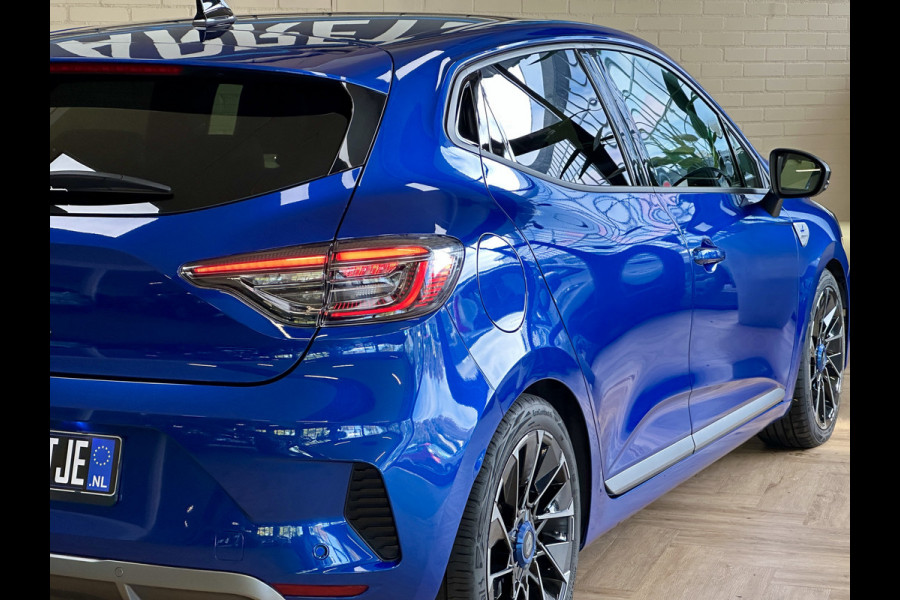 Renault Clio 1.0 TCe 90 Esprit Alpine | Groot Navi | Bose | Camera | 17" | Blindspot | ACC Volledig Dealer onderhouden!