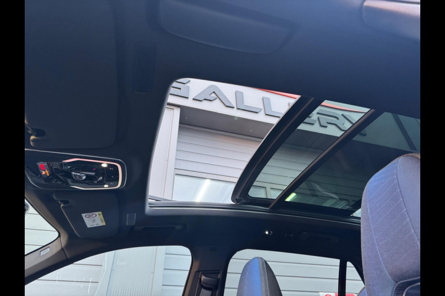 Lynk & Co 01 1.5 Bomvol Black Edition 261PK 360°Camera Zwarte hemel