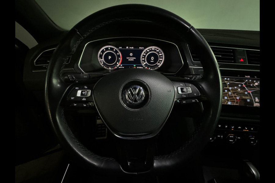 Volkswagen Tiguan 1.4 TSI ACT Highline Business R Pano|Trekhaak