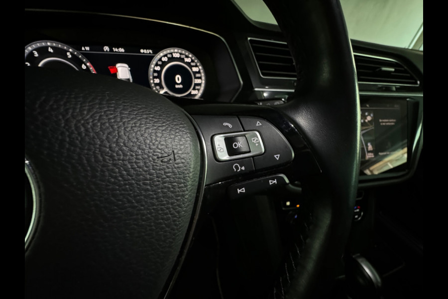 Volkswagen Tiguan 1.4 TSI ACT Highline Business R Pano|Trekhaak