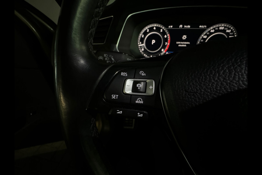 Volkswagen Tiguan 1.4 TSI ACT Highline Business R Pano|Trekhaak