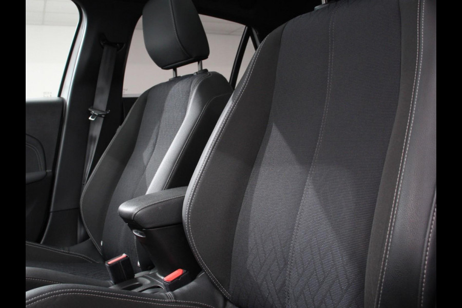 Opel Corsa 1.2 Turbo Sport Edition Climate control | Cruise control | Panoramadak | Achteruitrijcamera | Parkeersensoren | Stuurverwarming | Stoelverwarming | Apple Carplay/ Android Auto