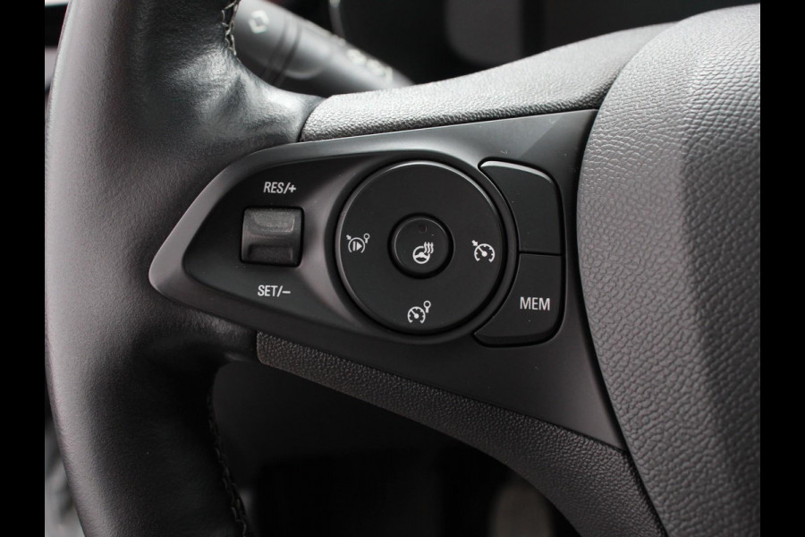 Opel Corsa 1.2 Turbo Sport Edition Climate control | Cruise control | Panoramadak | Achteruitrijcamera | Parkeersensoren | Stuurverwarming | Stoelverwarming | Apple Carplay/ Android Auto