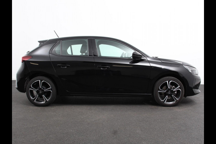 Opel Corsa 1.2 Turbo Sport Edition Climate control | Cruise control | Panoramadak | Achteruitrijcamera | Parkeersensoren | Stuurverwarming | Stoelverwarming | Apple Carplay/ Android Auto