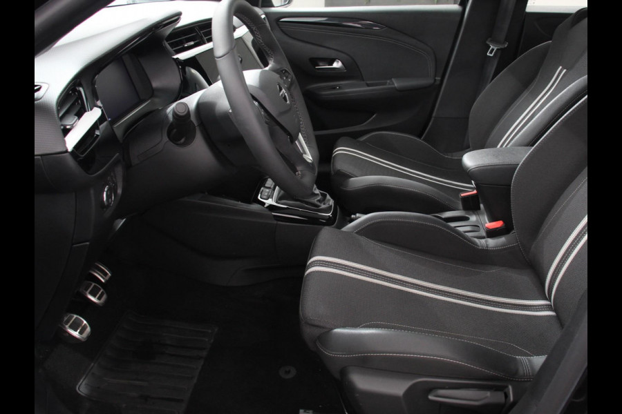Opel Corsa 1.2 Turbo Sport Edition Climate control | Cruise control | Panoramadak | Achteruitrijcamera | Parkeersensoren | Stuurverwarming | Stoelverwarming | Apple Carplay/ Android Auto