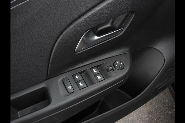 Opel Corsa 1.2 Turbo Sport Edition Climate control | Cruise control | Panoramadak | Achteruitrijcamera | Parkeersensoren | Stuurverwarming | Stoelverwarming | Apple Carplay/ Android Auto