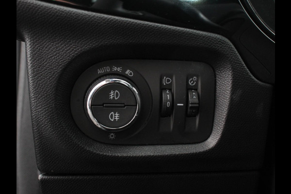 Opel Corsa 1.2 Turbo Sport Edition Climate control | Cruise control | Panoramadak | Achteruitrijcamera | Parkeersensoren | Stuurverwarming | Stoelverwarming | Apple Carplay/ Android Auto