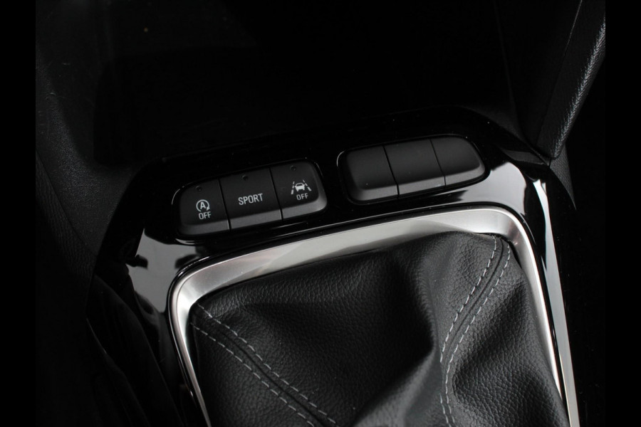 Opel Corsa 1.2 Turbo Sport Edition Climate control | Cruise control | Panoramadak | Achteruitrijcamera | Parkeersensoren | Stuurverwarming | Stoelverwarming | Apple Carplay/ Android Auto