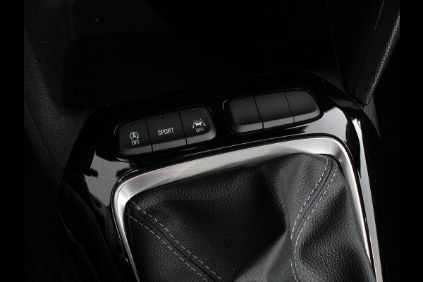 Opel Corsa 1.2 Turbo Sport Edition Climate control | Cruise control | Panoramadak | Achteruitrijcamera | Parkeersensoren | Stuurverwarming | Stoelverwarming | Apple Carplay/ Android Auto