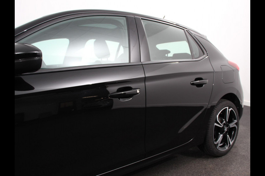 Opel Corsa 1.2 Turbo Sport Edition Climate control | Cruise control | Panoramadak | Achteruitrijcamera | Parkeersensoren | Stuurverwarming | Stoelverwarming | Apple Carplay/ Android Auto