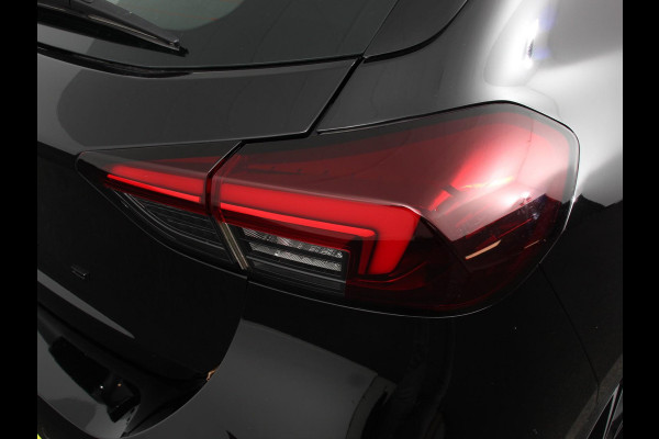 Opel Corsa 1.2 Turbo Sport Edition Climate control | Cruise control | Panoramadak | Achteruitrijcamera | Parkeersensoren | Stuurverwarming | Stoelverwarming | Apple Carplay/ Android Auto