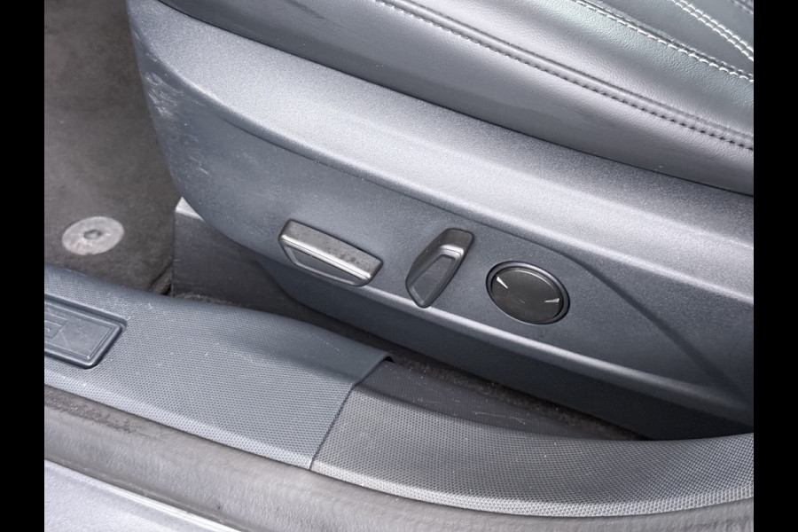 Ford Mustang Mach-E Extended RWD 98 kWh SOH 94% 294pk Pano-Dak Leer+8-weg-Elektr+Verwarmd+Geheugen 360-Camera Bang&Olufsen-HiFi Elektr.Achter Keyless Smartphone-key Dual-Ecc Ford-pass-Connect/Entry Speed-Assist Active-Breaking Blind-Spot-warning Driver-Alerd AB+  LMv LED-Lamp-v+a € 59.000 nieuw Orig.Nederlandse Auto 1e Eigenaar WLTP 610km