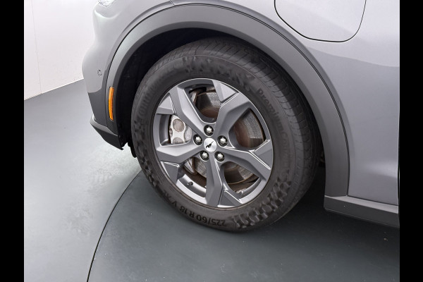 Ford Mustang Mach-E Extended RWD 98 kWh SOH 94% 294pk Pano-Dak Leer+8-weg-Elektr+Verwarmd+Geheugen 360-Camera Bang&Olufsen-HiFi Elektr.Achter Keyless Smartphone-key Dual-Ecc Ford-pass-Connect/Entry Speed-Assist Active-Breaking Blind-Spot-warning Driver-Alerd AB+  LMv LED-Lamp-v+a € 59.000 nieuw Orig.Nederlandse Auto 1e Eigenaar WLTP 610km