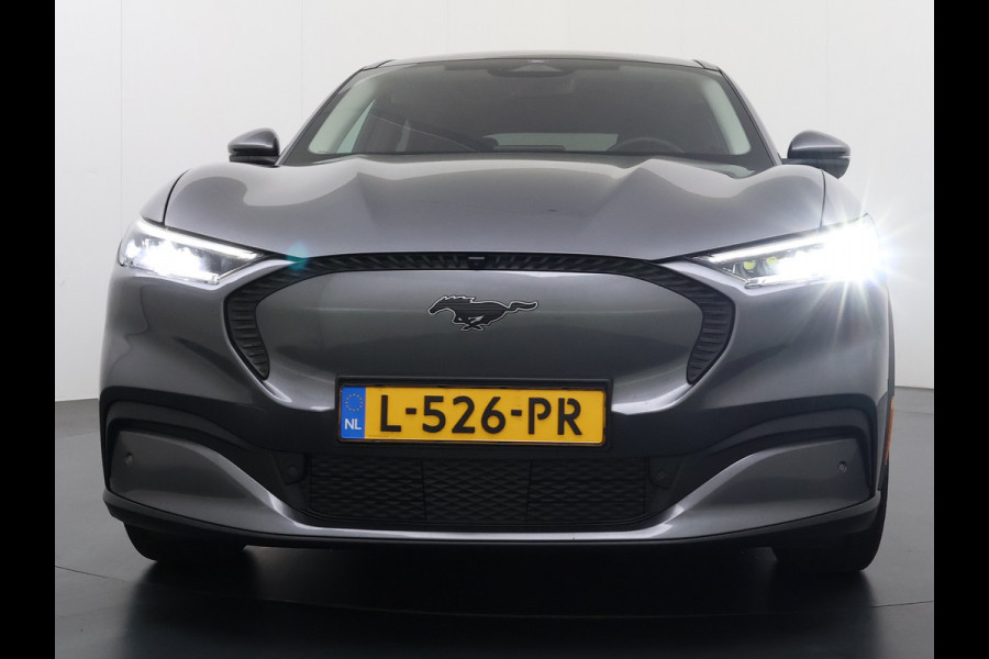 Ford Mustang Mach-E Extended RWD 98 kWh SOH 94% 294pk Pano-Dak Leer+8-weg-Elektr+Verwarmd+Geheugen 360-Camera Bang&Olufsen-HiFi Elektr.Achter Keyless Smartphone-key Dual-Ecc Ford-pass-Connect/Entry Speed-Assist Active-Breaking Blind-Spot-warning Driver-Alerd AB+  LMv LED-Lamp-v+a € 59.000 nieuw Orig.Nederlandse Auto 1e Eigenaar WLTP 610km
